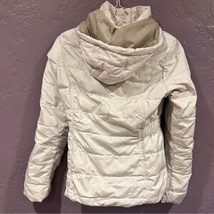 The North Face Women's Cream Down Puffer Jacket - S